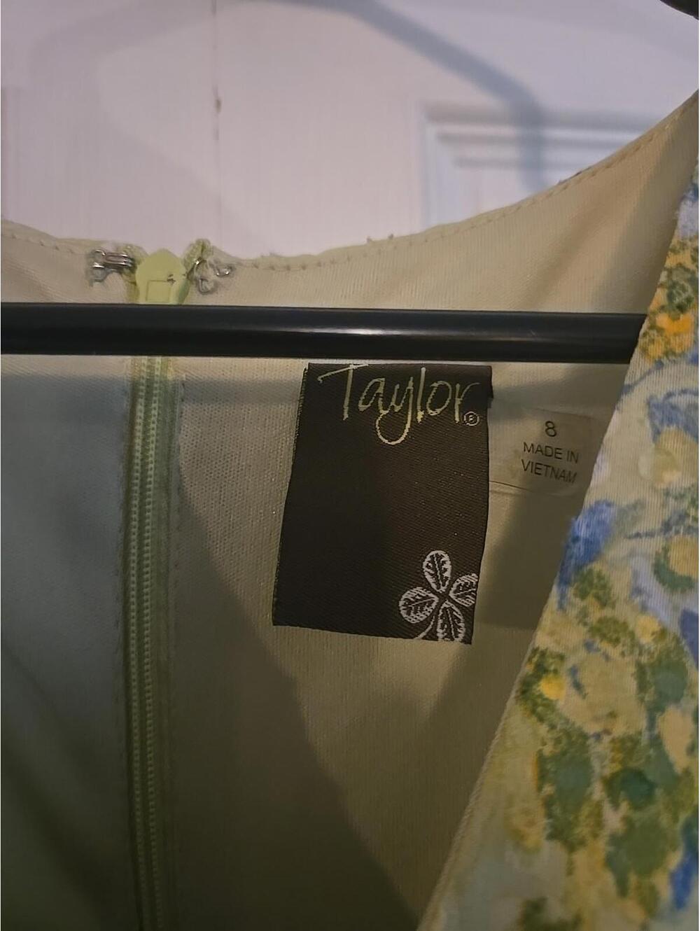 Taylor Dress Sz 8 Floral Pepulum Balloom Sleeves Boho Cottagecore smocked Summer - Picture 3 of 9
